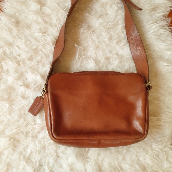 Coach Handbags - Vintage British tan Coach Promenade bag
